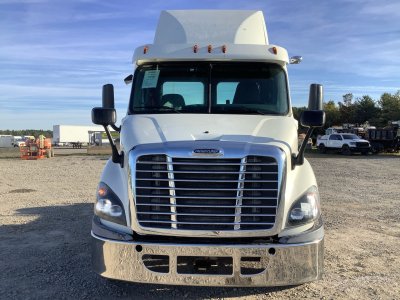 Freightliner Cascadia 113