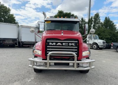 Mack Gu 813