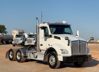 Kenworth T880
